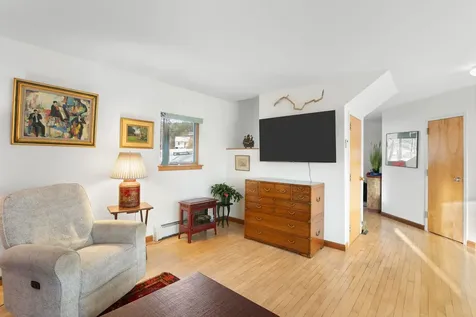 87 Orchard Street Brattleboro VT 05301