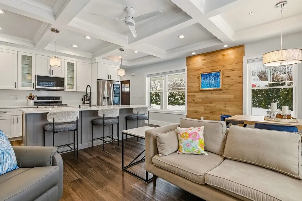 114 Saratoga Way Portsmouth NH 03801