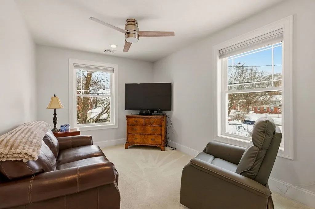 114 Saratoga Way Portsmouth NH 03801