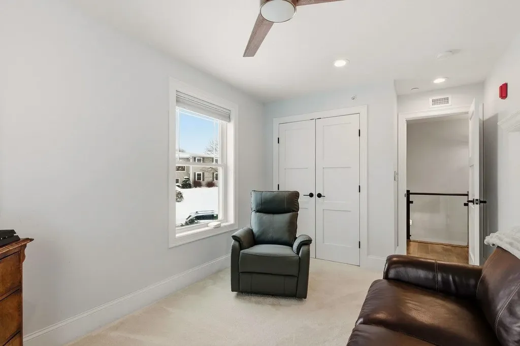 114 Saratoga Way Portsmouth NH 03801