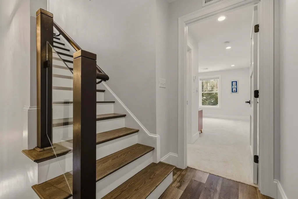 114 Saratoga Way Portsmouth NH 03801