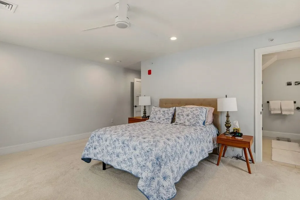 114 Saratoga Way Portsmouth NH 03801