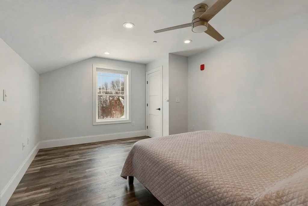 114 Saratoga Way Portsmouth NH 03801