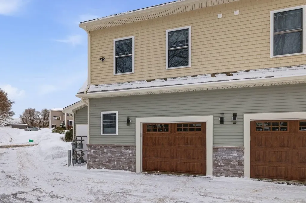 114 Saratoga Way Portsmouth NH 03801