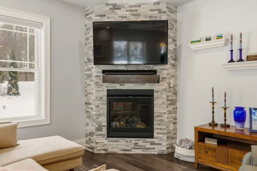 114 Saratoga Way Portsmouth NH 03801