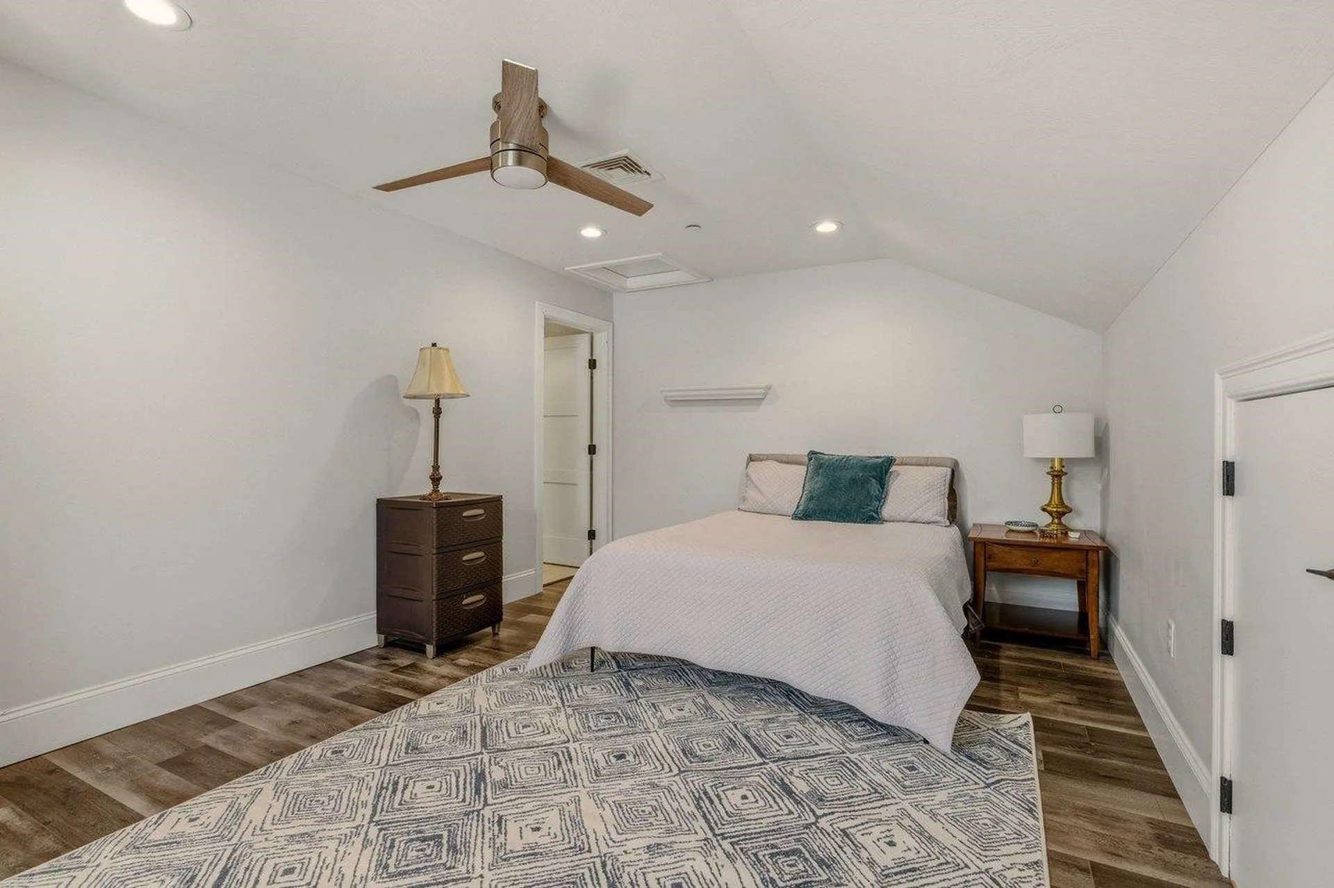 114 Saratoga Way Portsmouth NH 03801