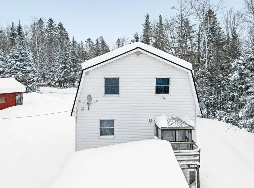 46 Dutton Road Hardwick VT 05843