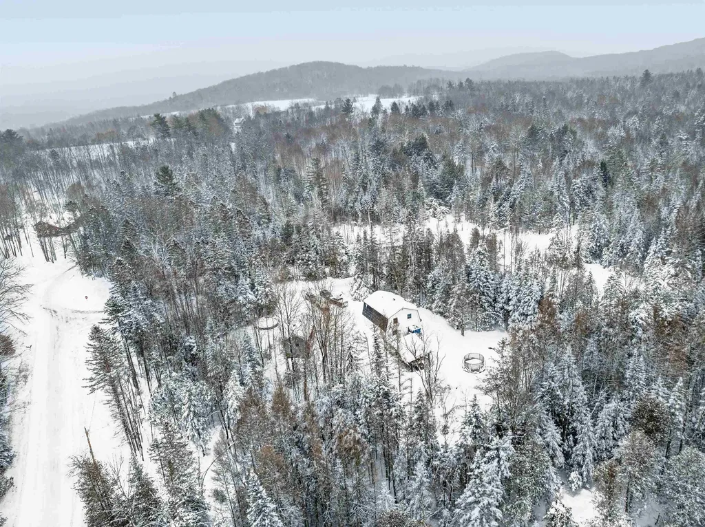 46 Dutton Road Hardwick VT 05843