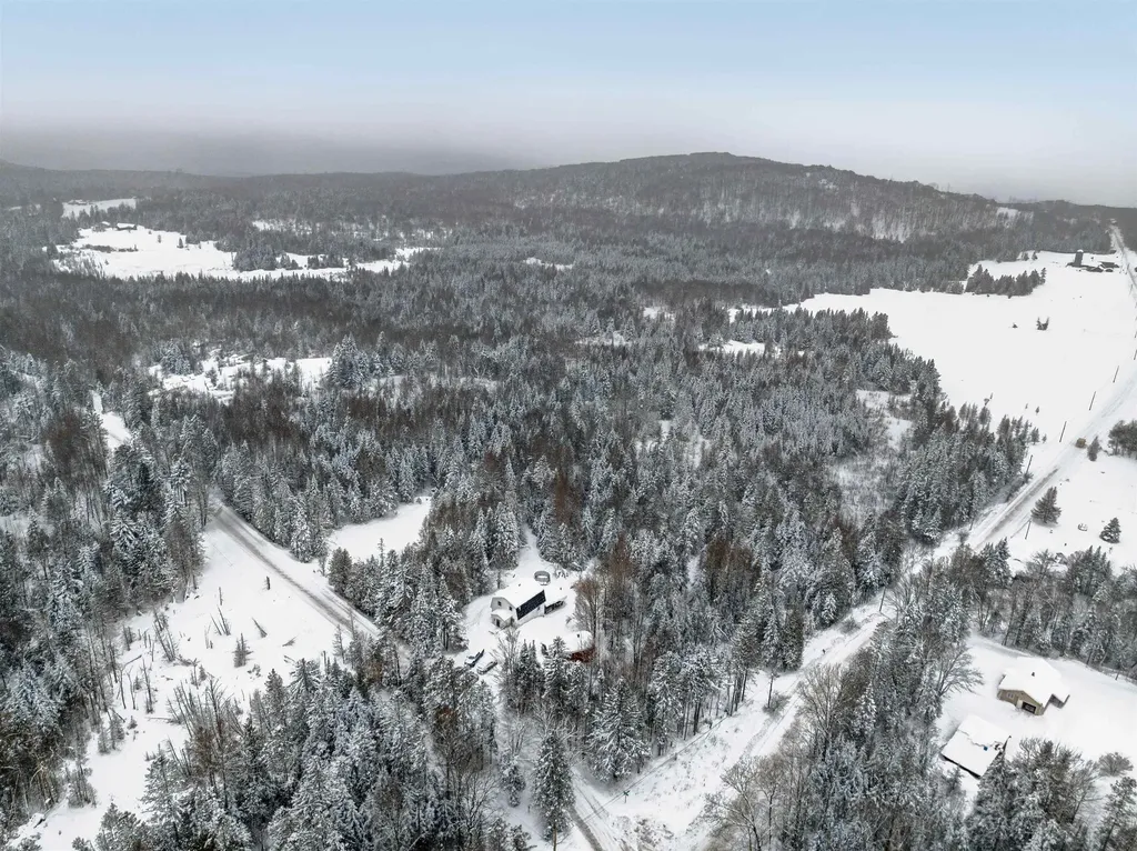 46 Dutton Road Hardwick VT 05843