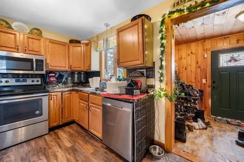 46 Dutton Road Hardwick VT 05843