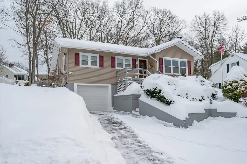 245 Pickering Street Manchester NH 03104