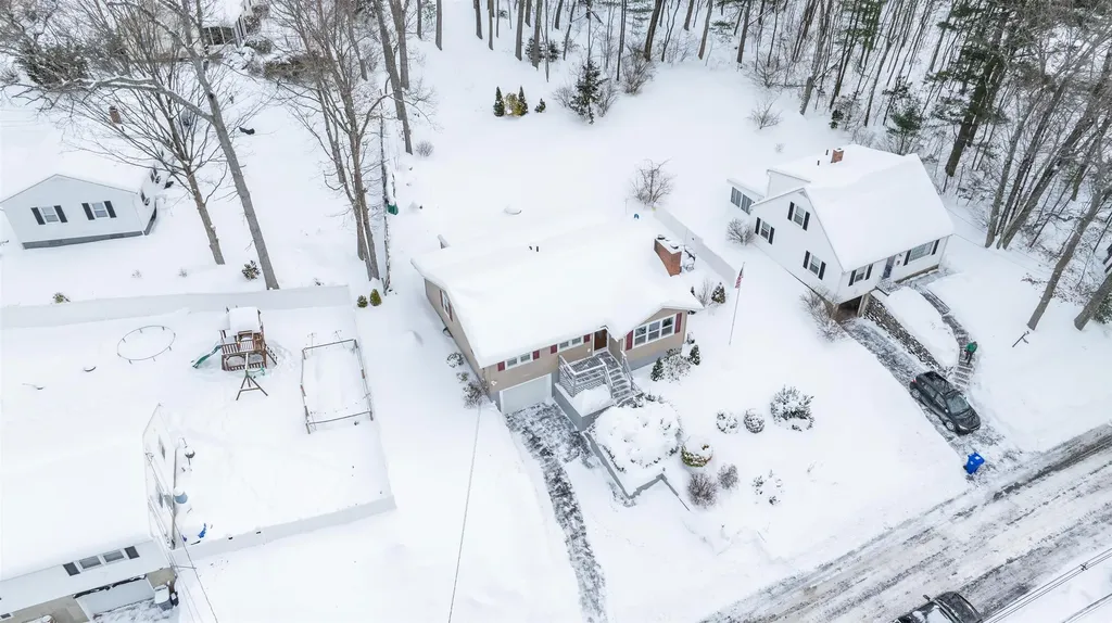 245 Pickering Street Manchester NH 03104