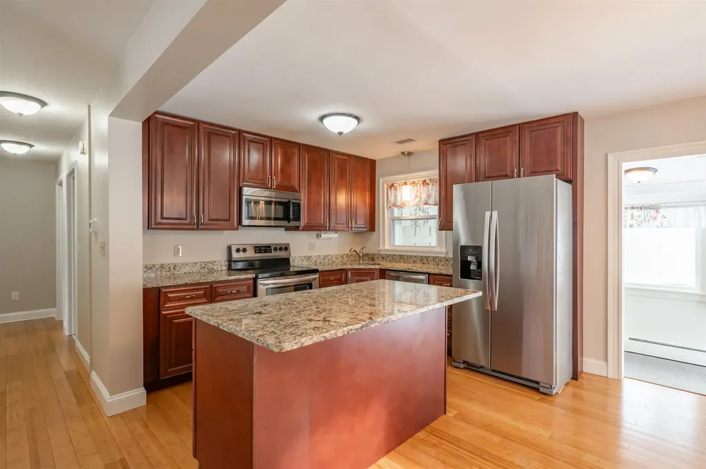 245 Pickering Street Manchester NH 03104