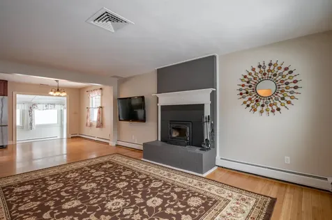 245 Pickering Street Manchester NH 03104