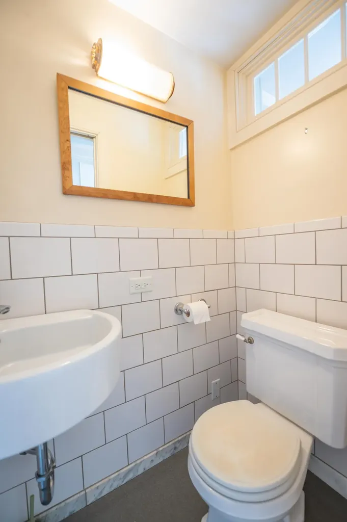 33 West Main Street Wilmington VT 05363