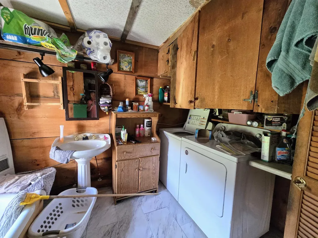 682 Goose Lane Bath NH 03740