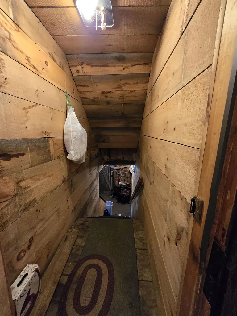 682 Goose Lane Bath NH 03740