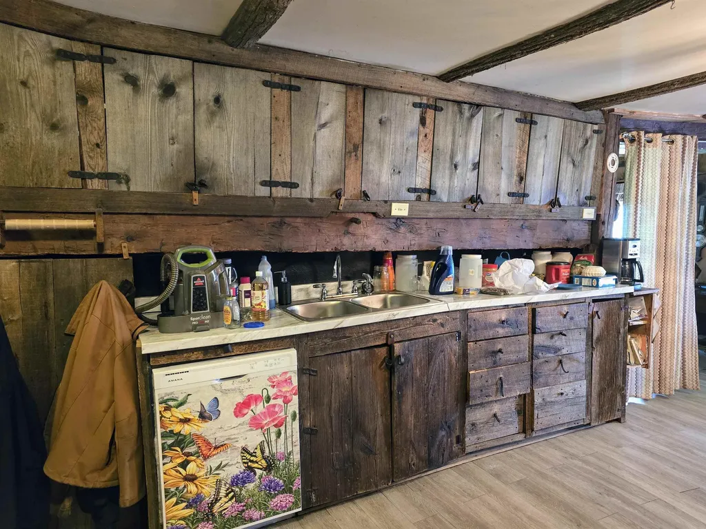 682 Goose Lane Bath NH 03740