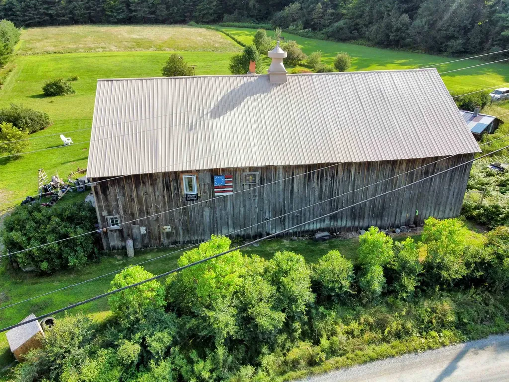 682 Goose Lane Bath NH 03740