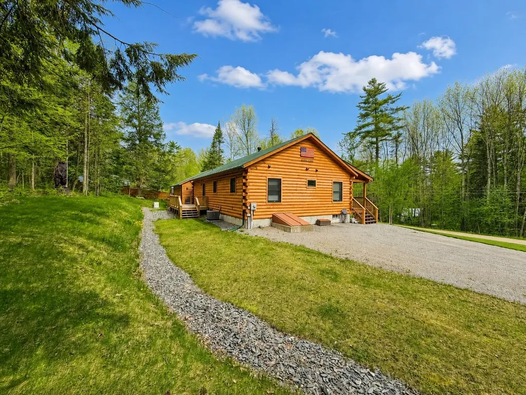 11 Amherst Lane Haverhill NH 03785