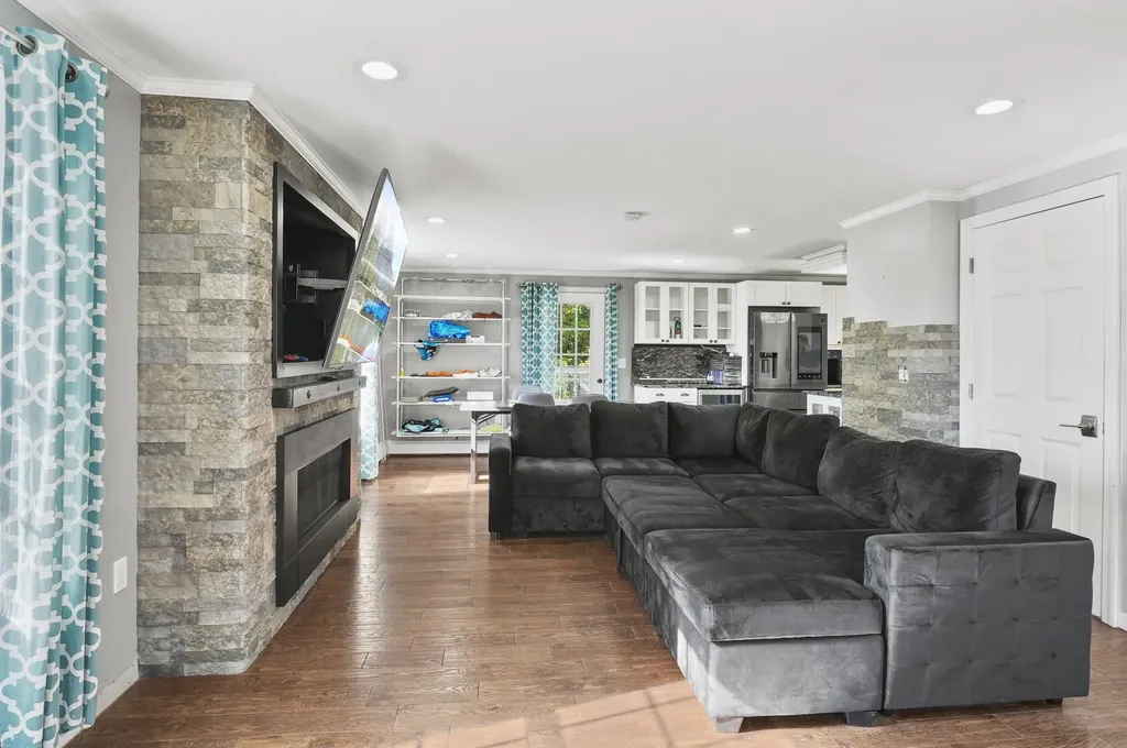 9 Upland Drive Franklin NH 03235