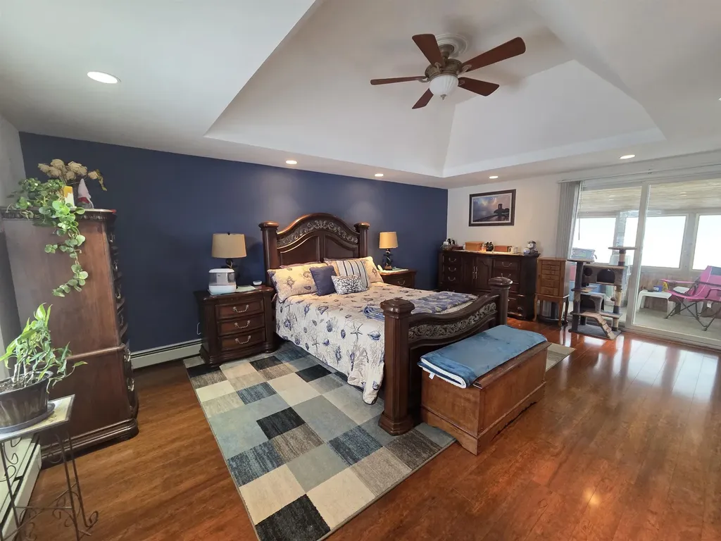 1462 King Hill Road New London NH 03257