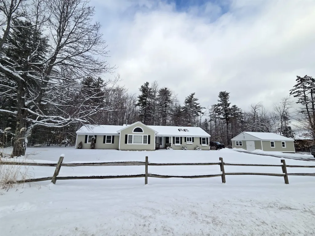 1462 King Hill Road New London NH 03257