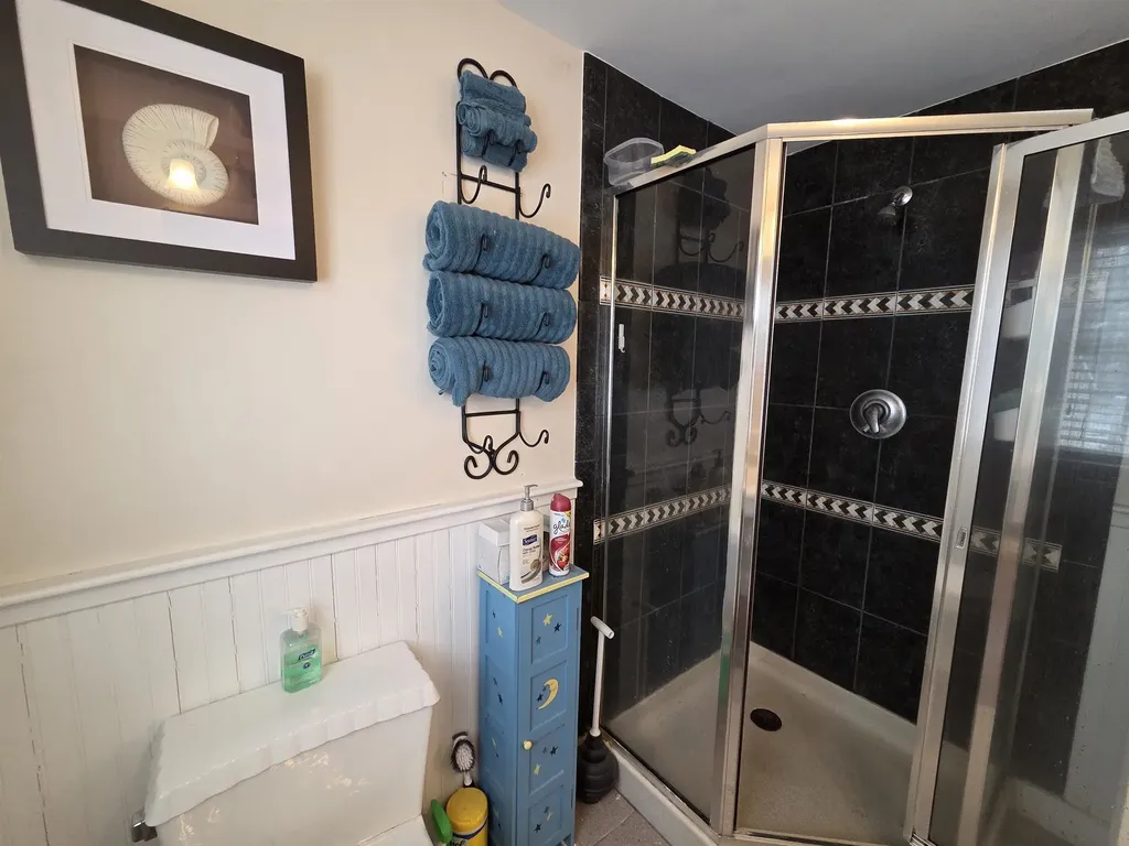 1462 King Hill Road New London NH 03257