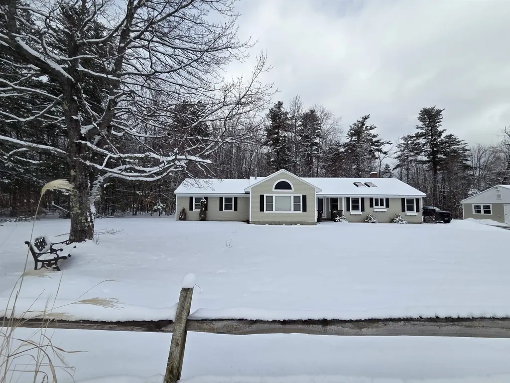 1462 King Hill Road New London NH 03257
