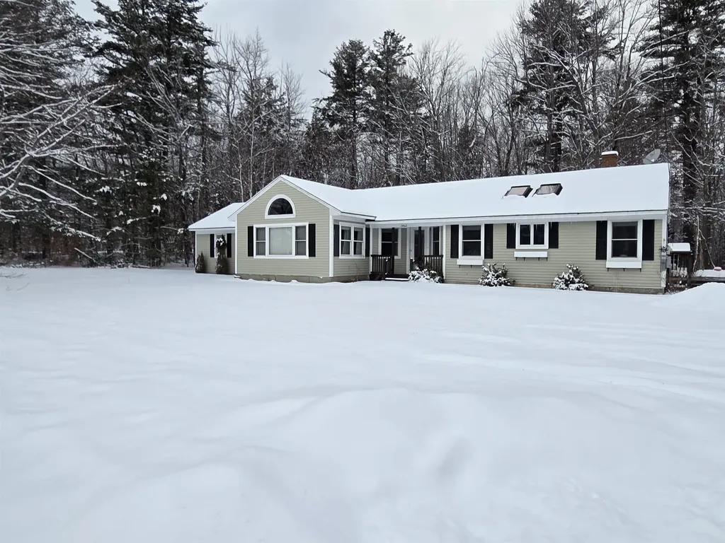 1462 King Hill Road New London NH 03257