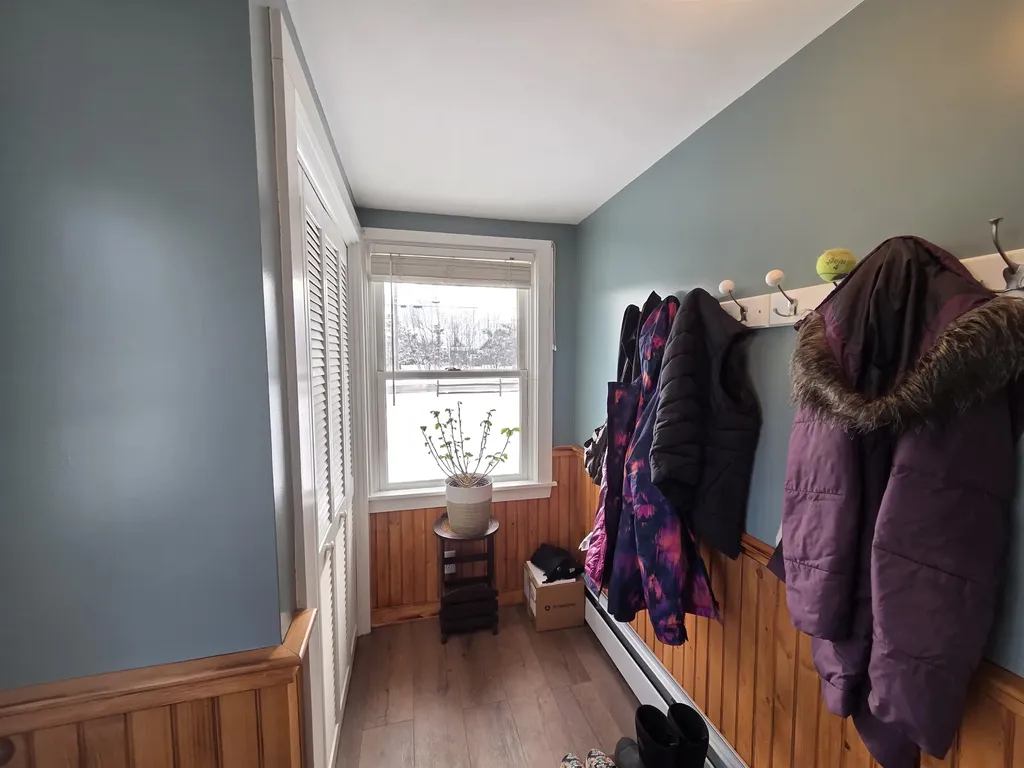 1462 King Hill Road New London NH 03257