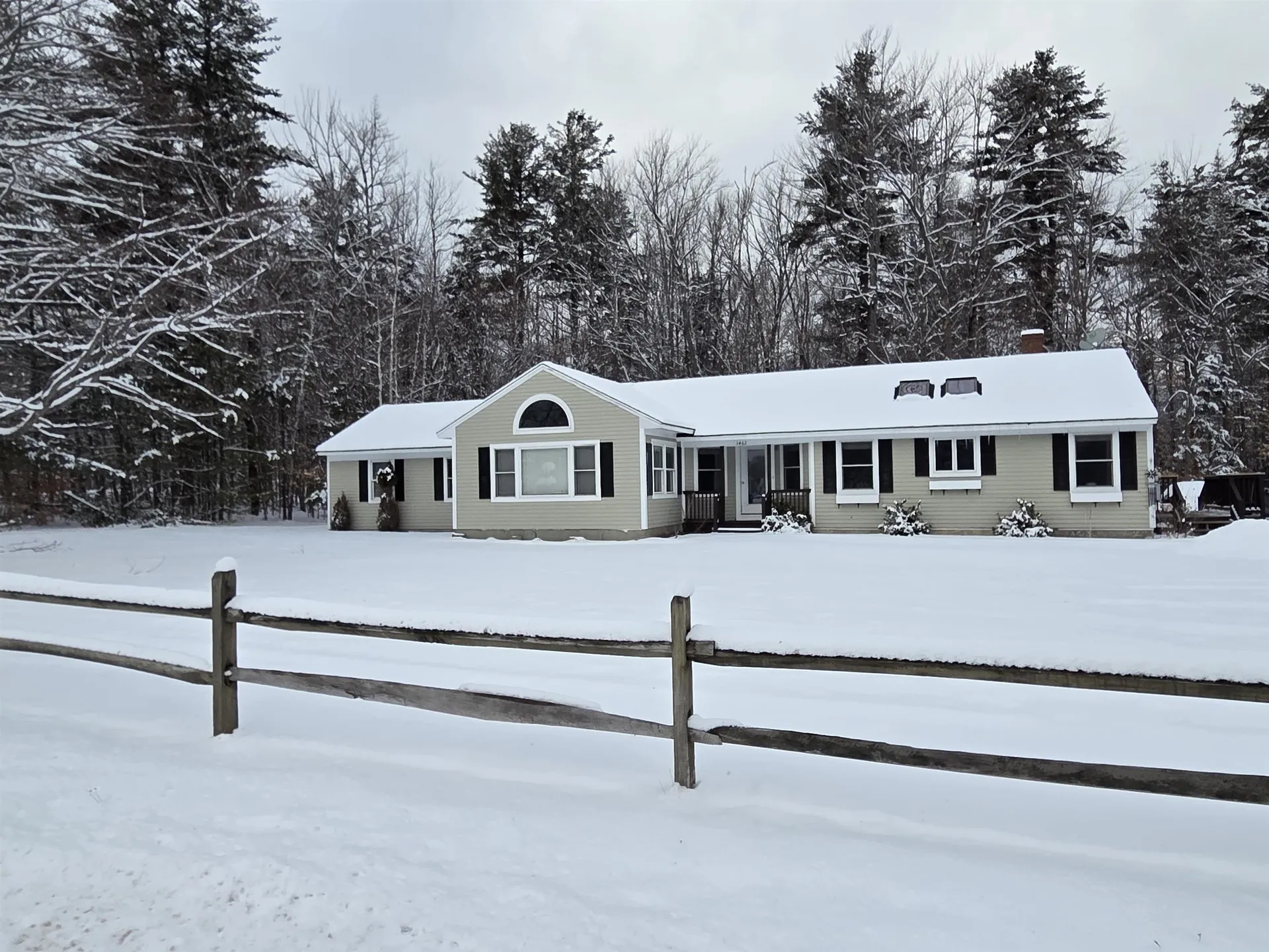 1462 King Hill Road New London NH 03257