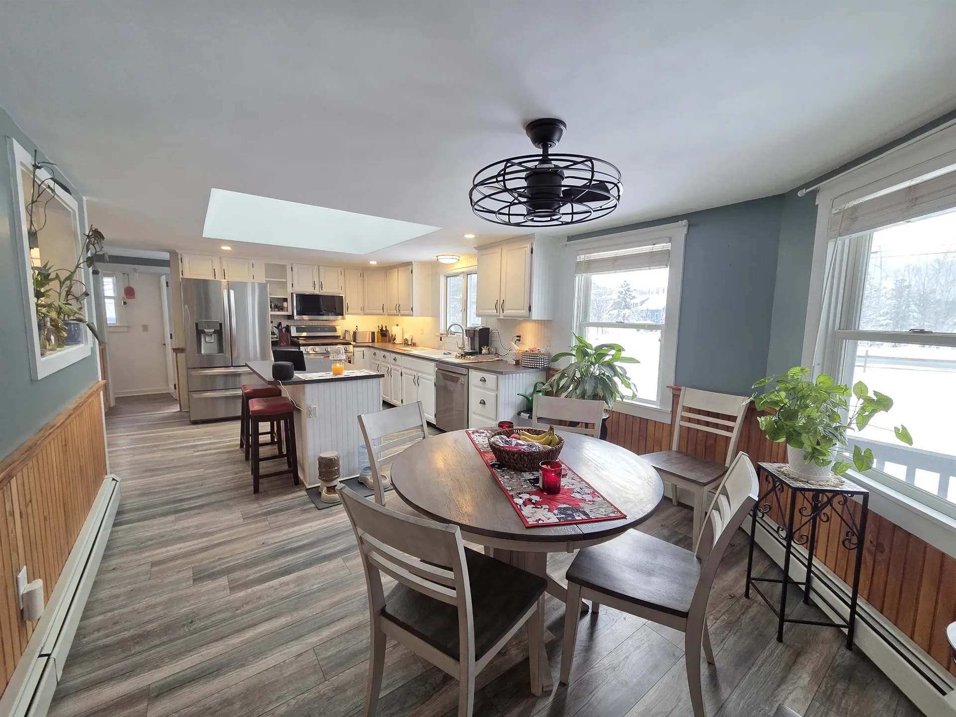 1462 King Hill Road New London NH 03257