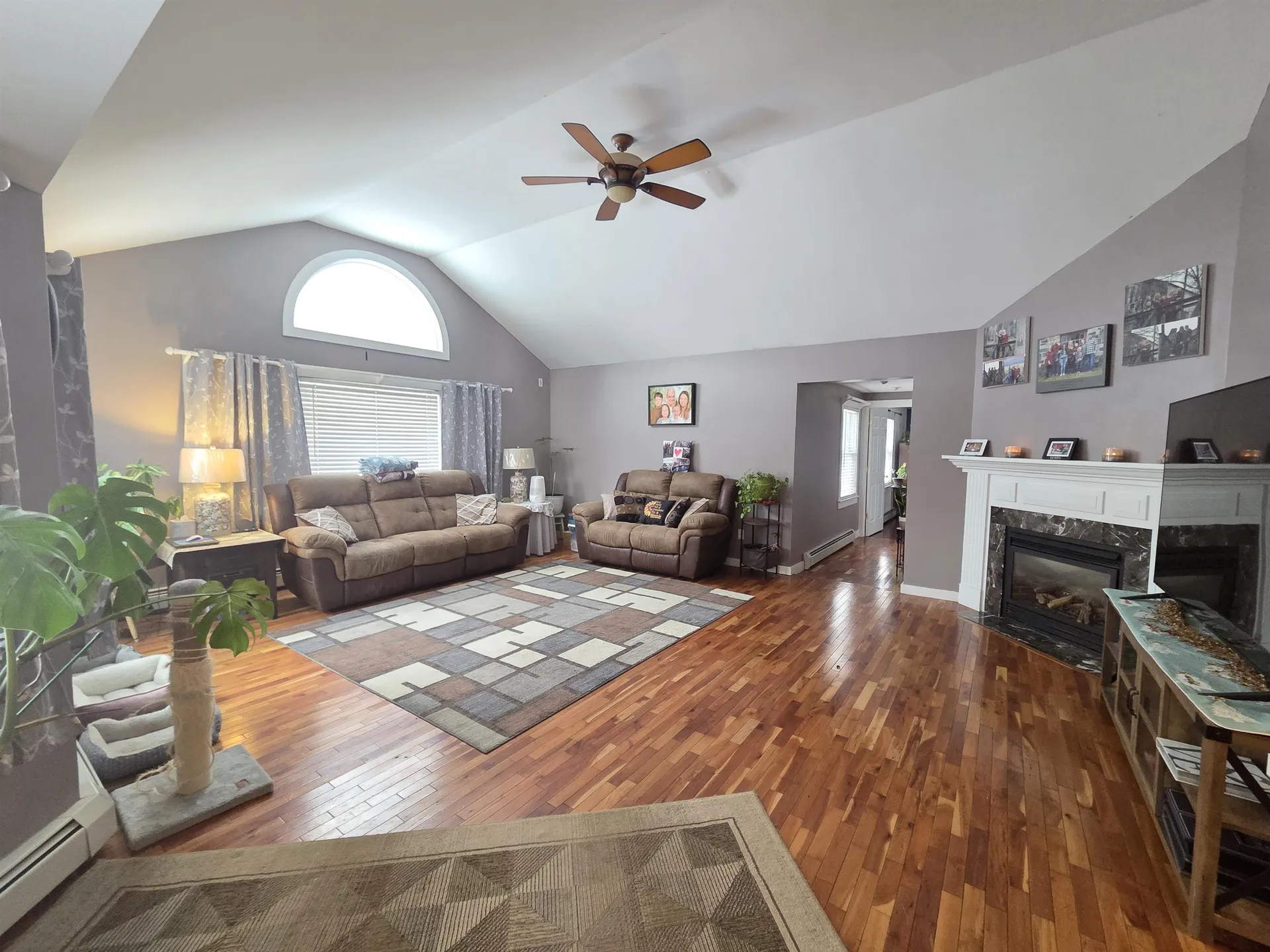 1462 King Hill Road New London NH 03257