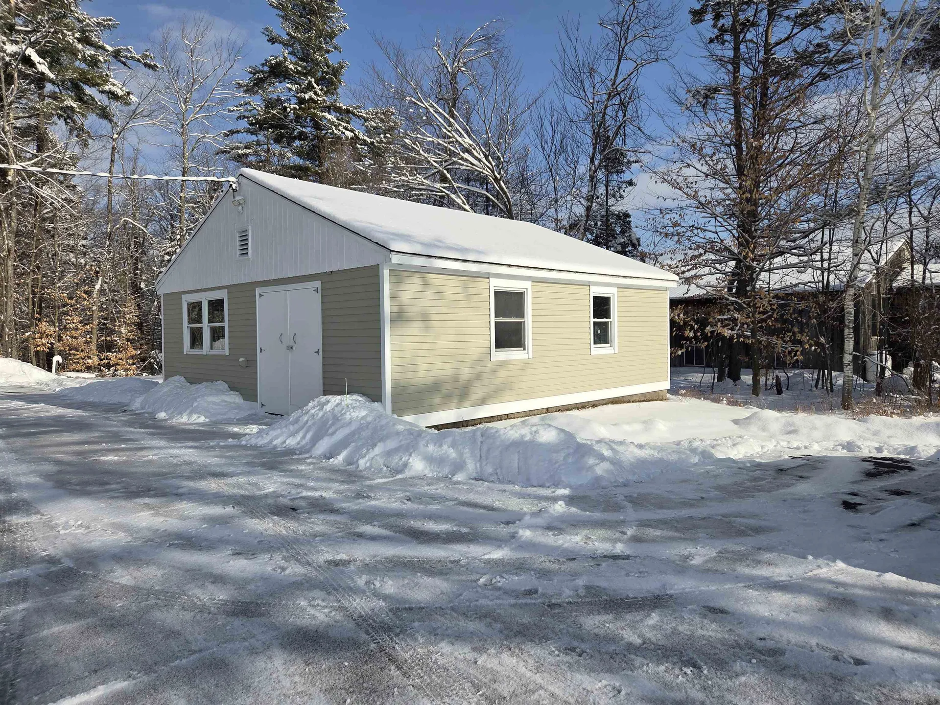 1462 King Hill Road New London NH 03257