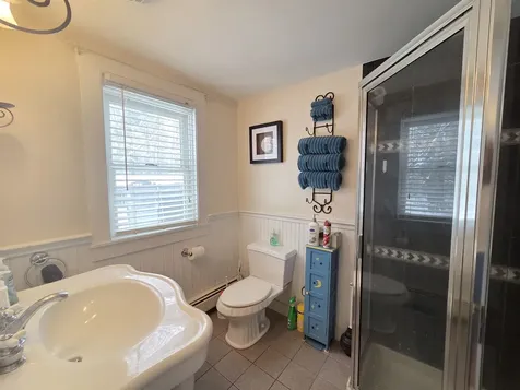 1462 King Hill Road New London NH 03257