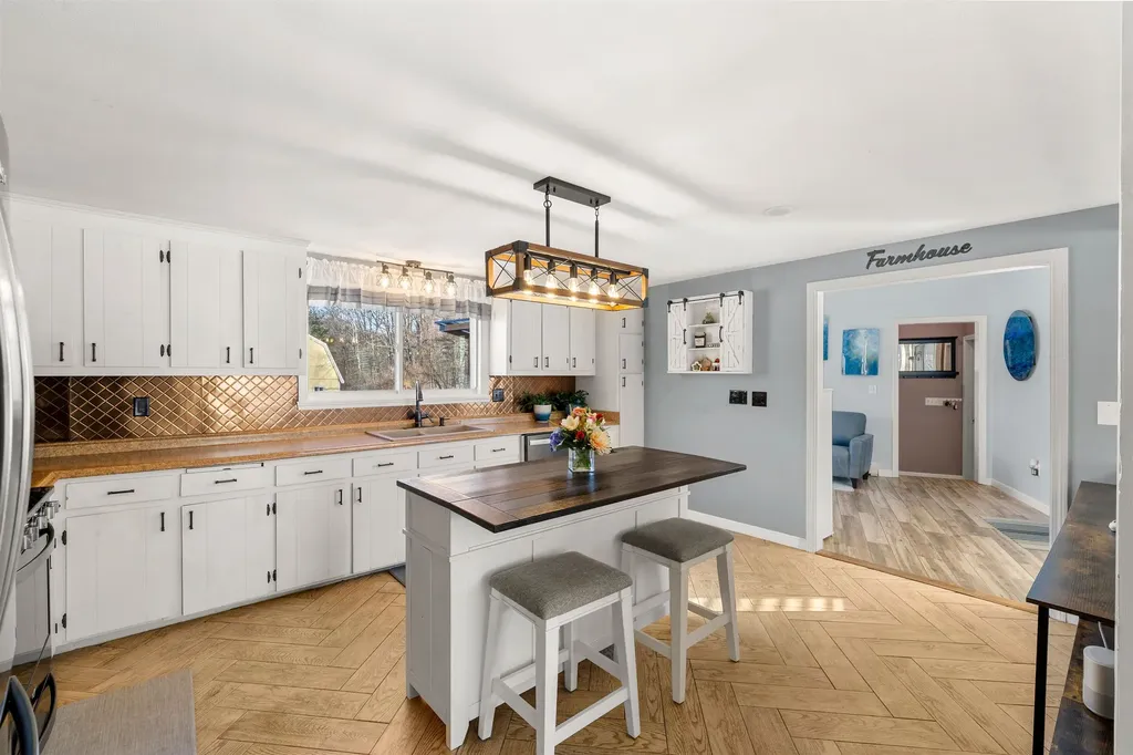 11 Liberty Street Salem NH 03079