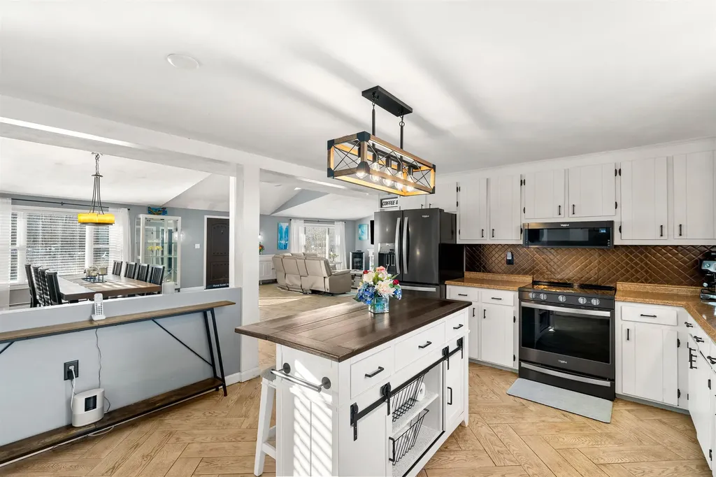 11 Liberty Street Salem NH 03079