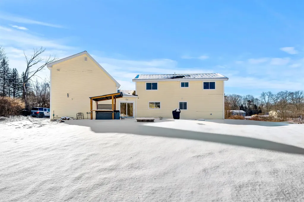 11 Liberty Street Salem NH 03079