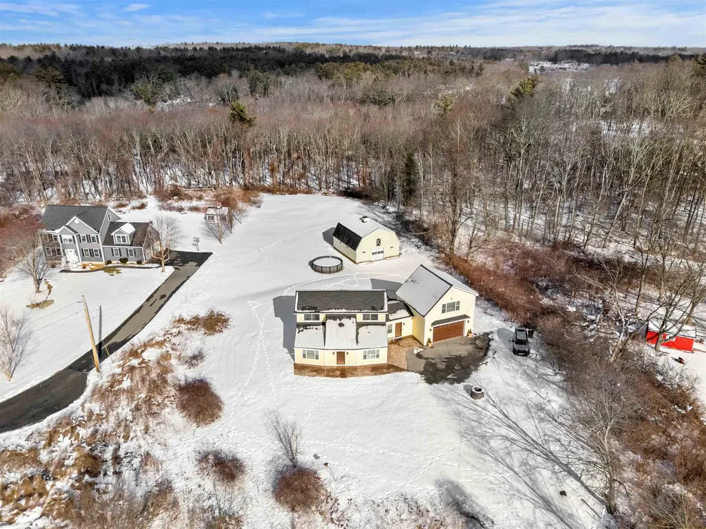 11 Liberty Street Salem NH 03079