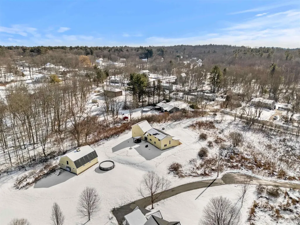 11 Liberty Street Salem NH 03079