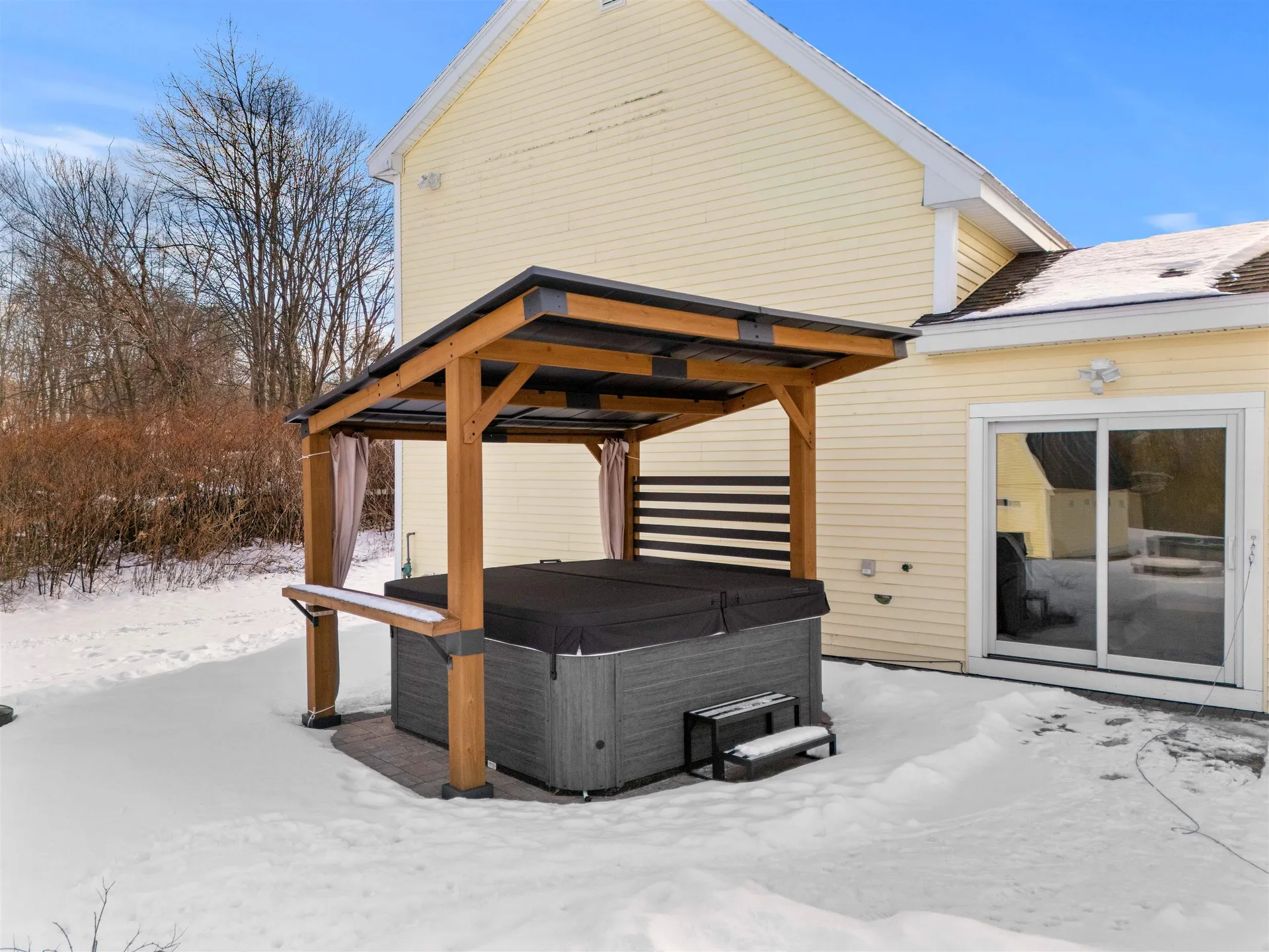 11 Liberty Street Salem NH 03079