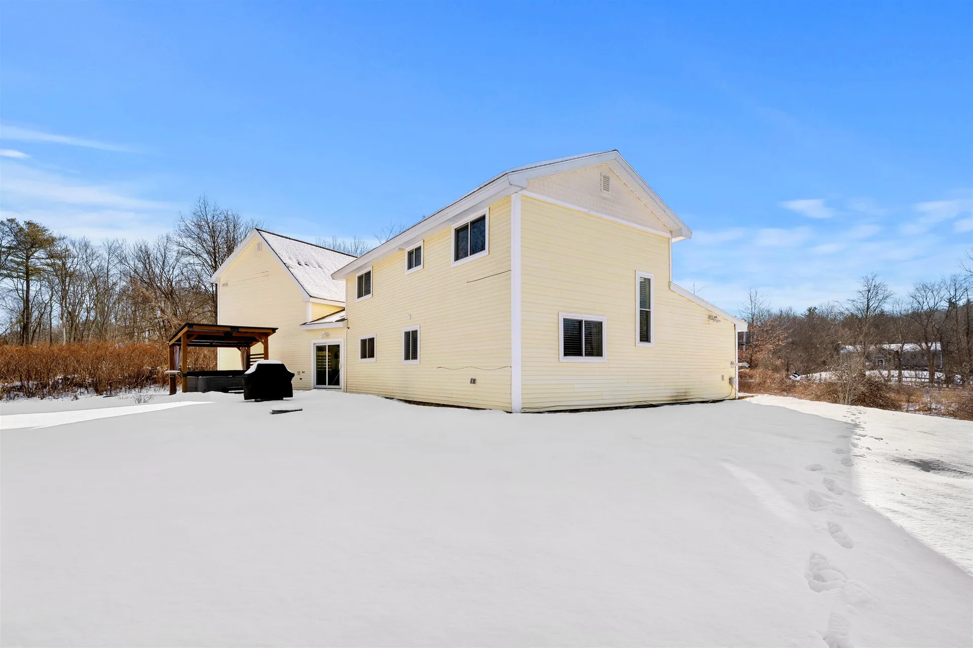 11 Liberty Street Salem NH 03079