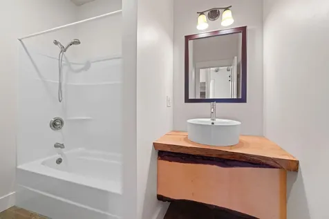 13 Goshen Road Bradford VT 05033