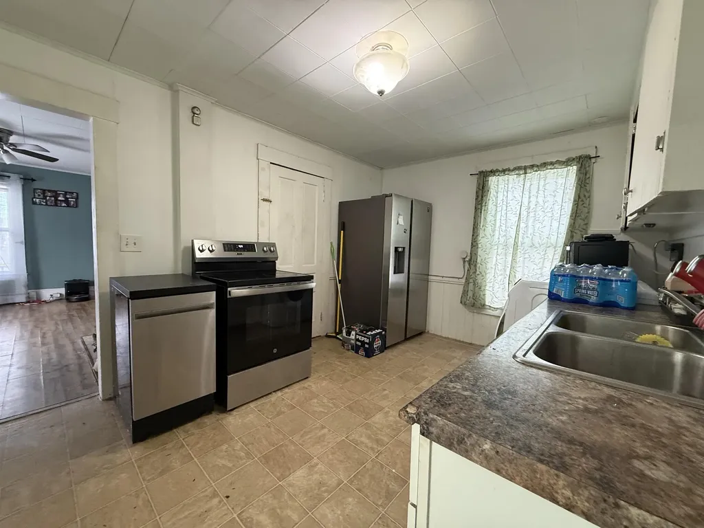 18 Highland Avenue Franklin NH 03235