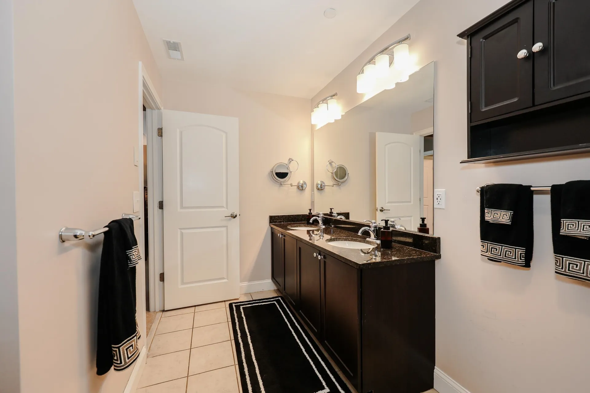 78 Woodview Way Manchester NH 03102