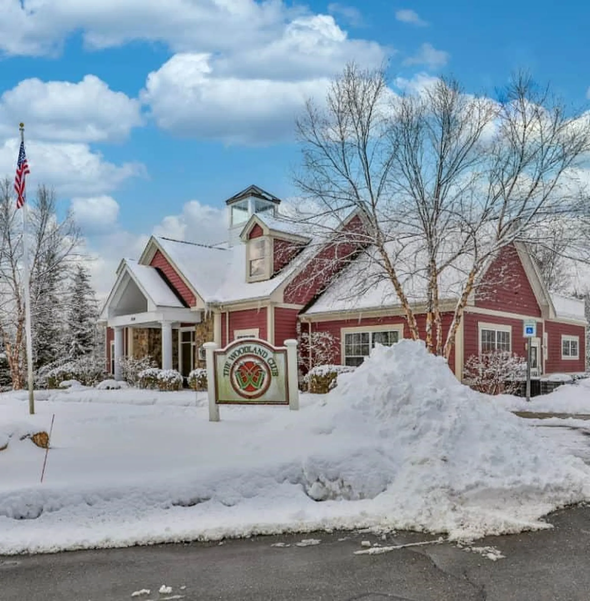 78 Woodview Way Manchester NH 03102