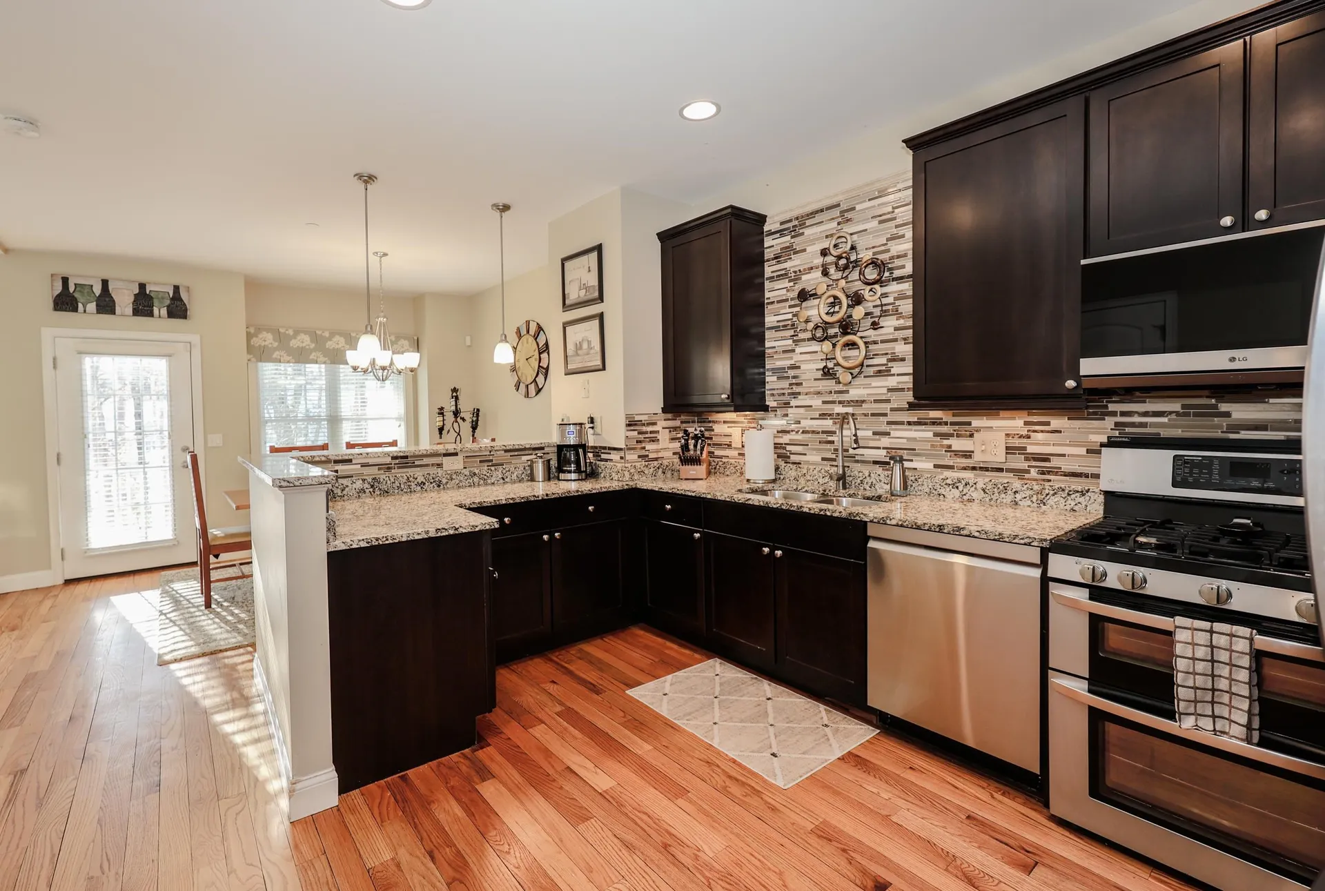 78 Woodview Way Manchester NH 03102