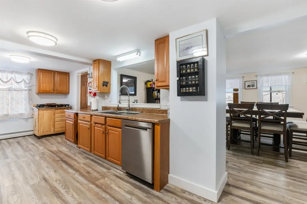 169 Main Street Colebrook NH 03576