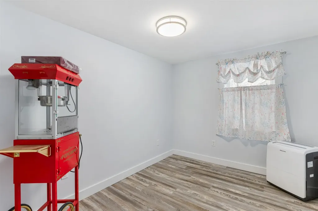 169 Main Street Colebrook NH 03576